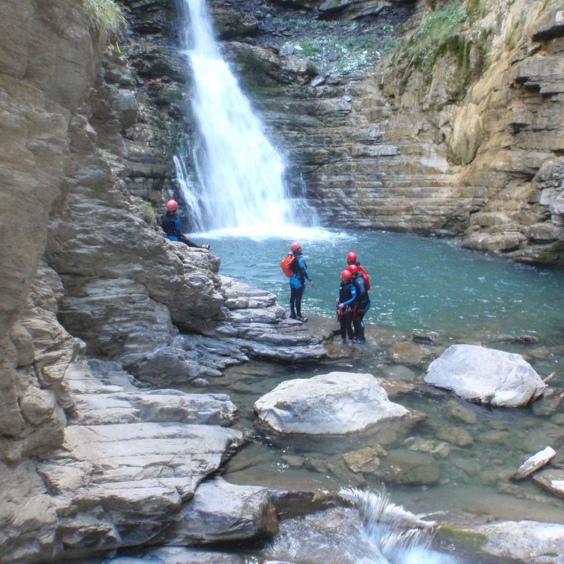 cascade et vasque canyoning dans le verdon